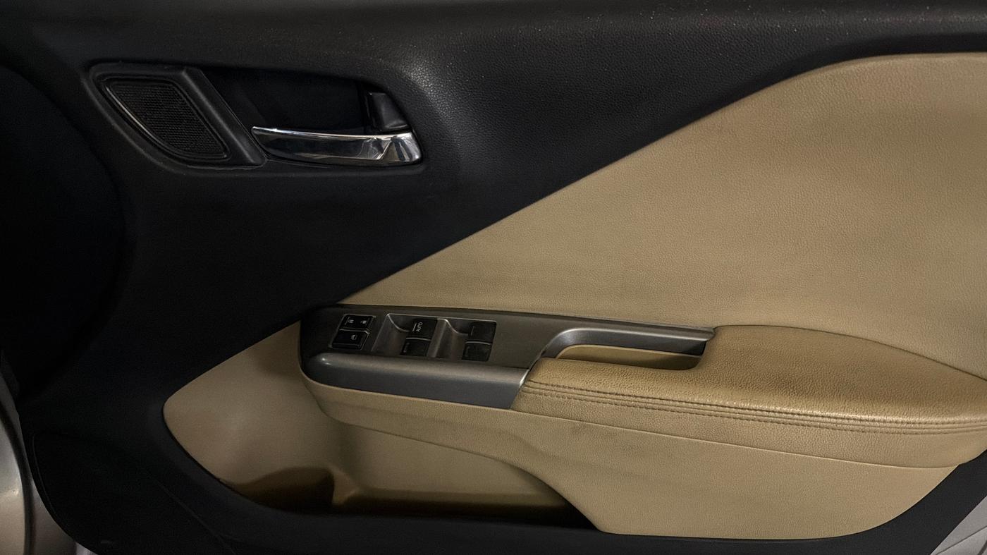 2015 Honda City 1.5L I-VTEC VX CVT, Petrol, Automatic, 71,638 km, Driver Side Door Panels Control