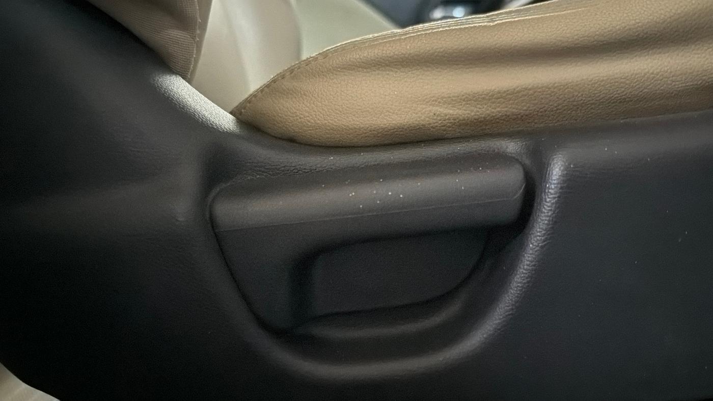 2015 Honda City 1.5L I-VTEC VX CVT, Petrol, Automatic, 71,638 km, Driver Side Adjustment Panel