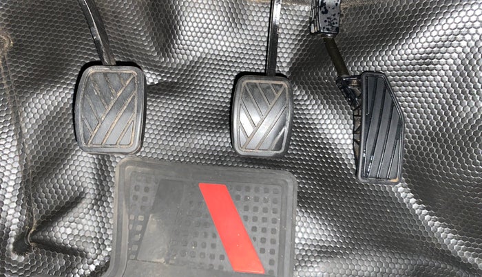 2019 Maruti Swift LXI, Petrol, Manual, 44,468 km, Pedals