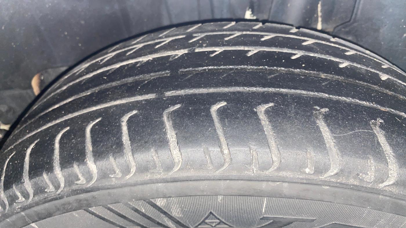 2019 Maruti Swift LXI, Petrol, Manual, 44,468 km, Left Rear Tyre Tread