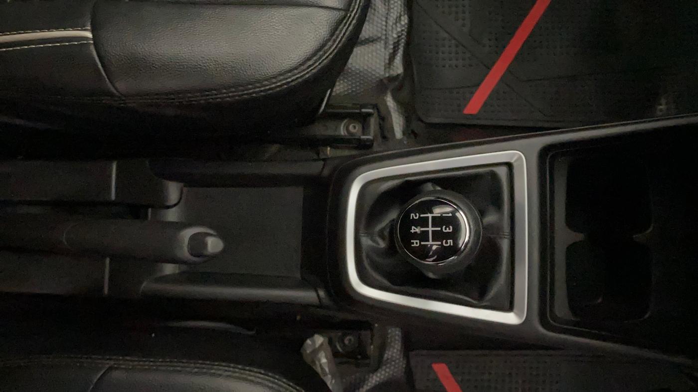 2019 Maruti Swift LXI, Petrol, Manual, 44,468 km, Gear Lever