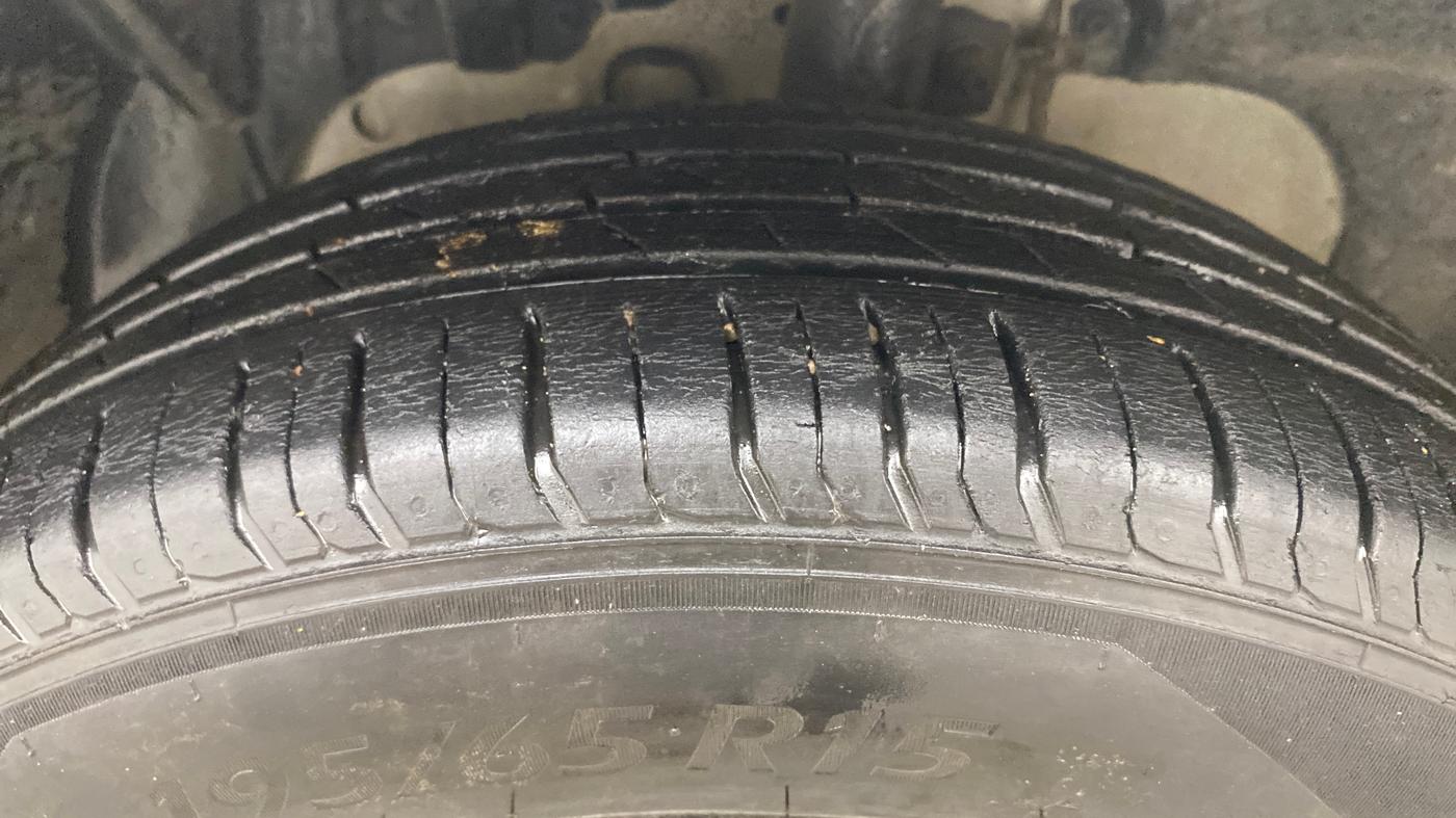 2017 Ford Ecosport TREND+ 1.0L ECOBOOST, Petrol, Manual, 82,232 km, Left Front Tyre Tread