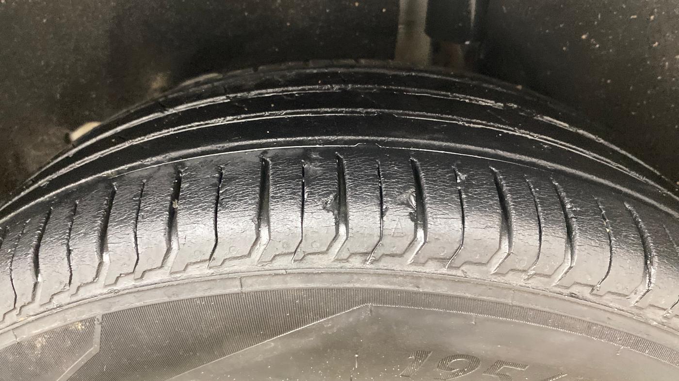 2017 Ford Ecosport TREND+ 1.0L ECOBOOST, Petrol, Manual, 82,232 km, Left Rear Tyre Tread