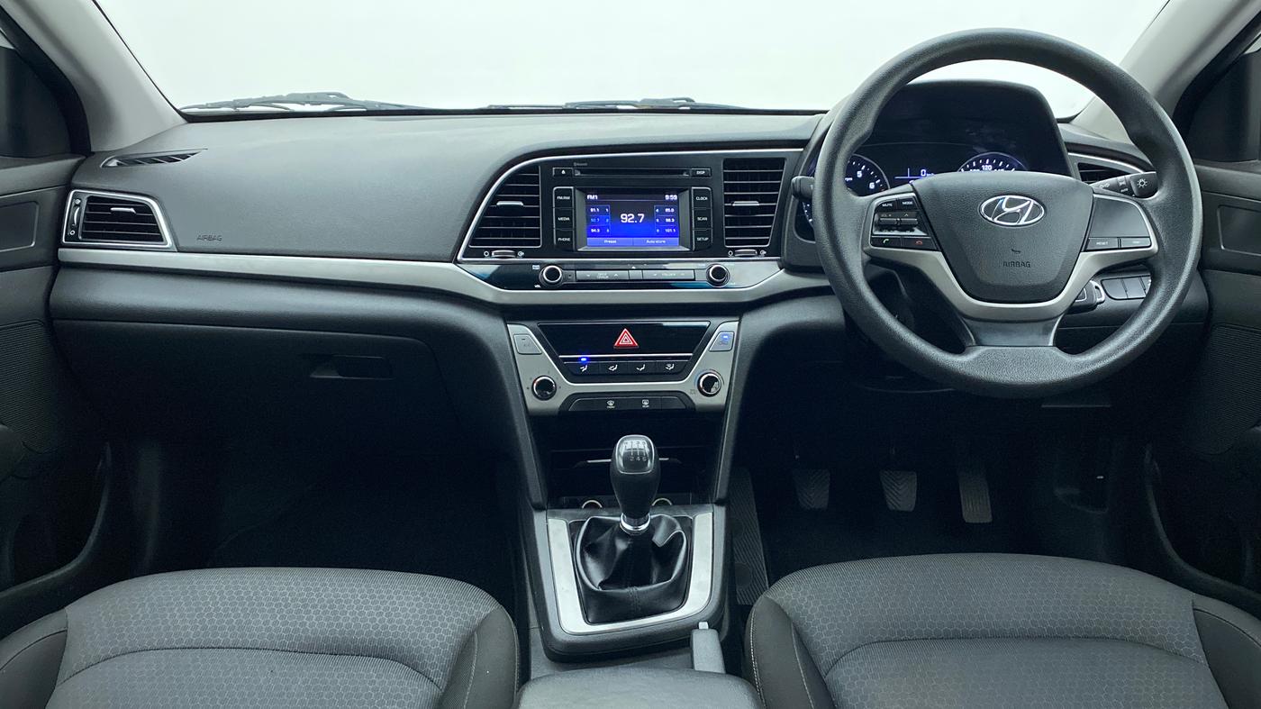 2017 Hyundai New Elantra 2.0 S MT, Petrol, Manual, 33,377 km, Dashboard