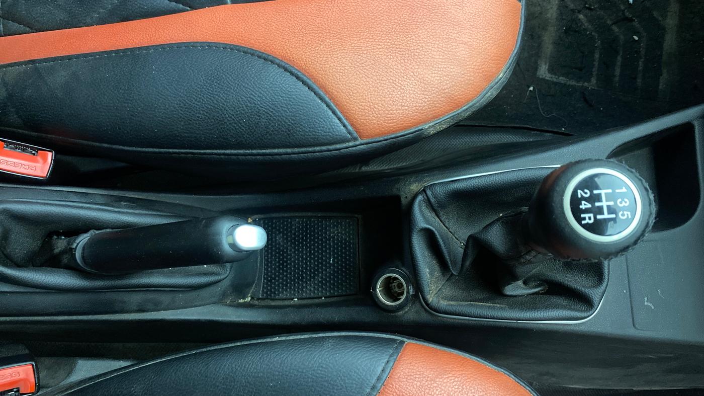 2018 Fiat URBAN CROSS EMOTION MULTIJET 1.3, Diesel, Manual, 72,418 km, Gear Lever