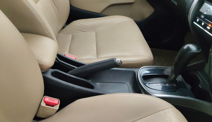 2015 Honda City 1.5L I-VTEC VX CVT, CNG, Automatic, 84,765 km, Gear Lever