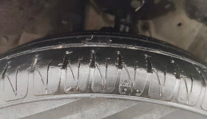 2015 Honda City 1.5L I-VTEC VX CVT, CNG, Automatic, 84,765 km, Left Front Tyre Tread