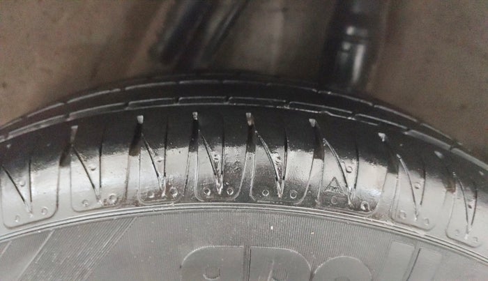 2015 Honda City 1.5L I-VTEC VX CVT, CNG, Automatic, 84,765 km, Left Rear Tyre Tread