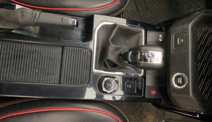 2023 Renault Kiger RXZ AMT, Petrol, Automatic, 22,338 km, Gear Lever