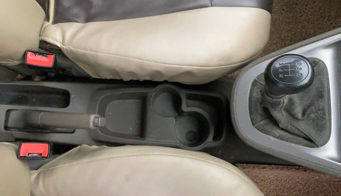 2014 Hyundai i10 SPORTZ 1.1, Petrol, Manual, 39,040 km, Gear Lever