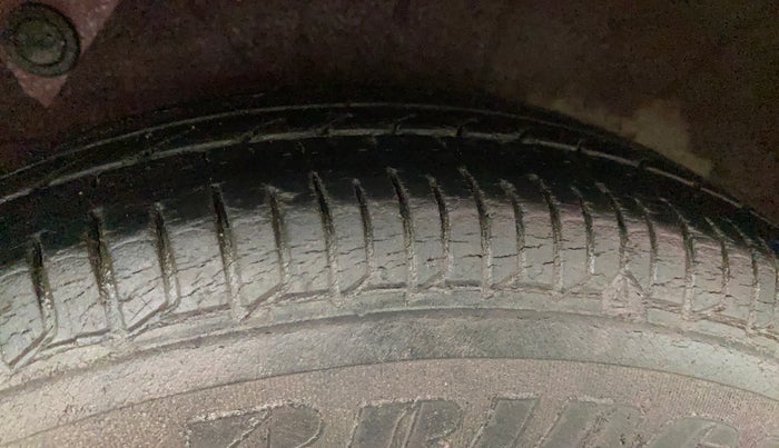 2014 Hyundai i10 SPORTZ 1.1, Petrol, Manual, 39,040 km, Right Rear Tyre Tread