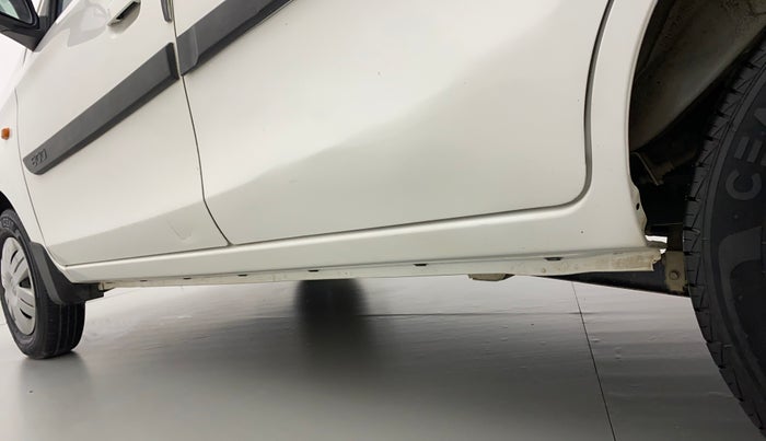 2017 Maruti Alto 800 LXI, Petrol, Manual, 30,183 km, Left running board - Minor scratches