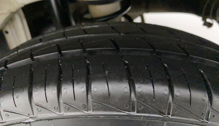 2017 Maruti Alto 800 LXI, Petrol, Manual, 30,183 km, Left Rear Tyre Tread