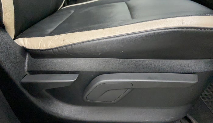 2018 Mahindra KUV 100 NXT K8 D 6 SEATER, Diesel, Manual, 20,768 km, Driver Side Adjustment Panel