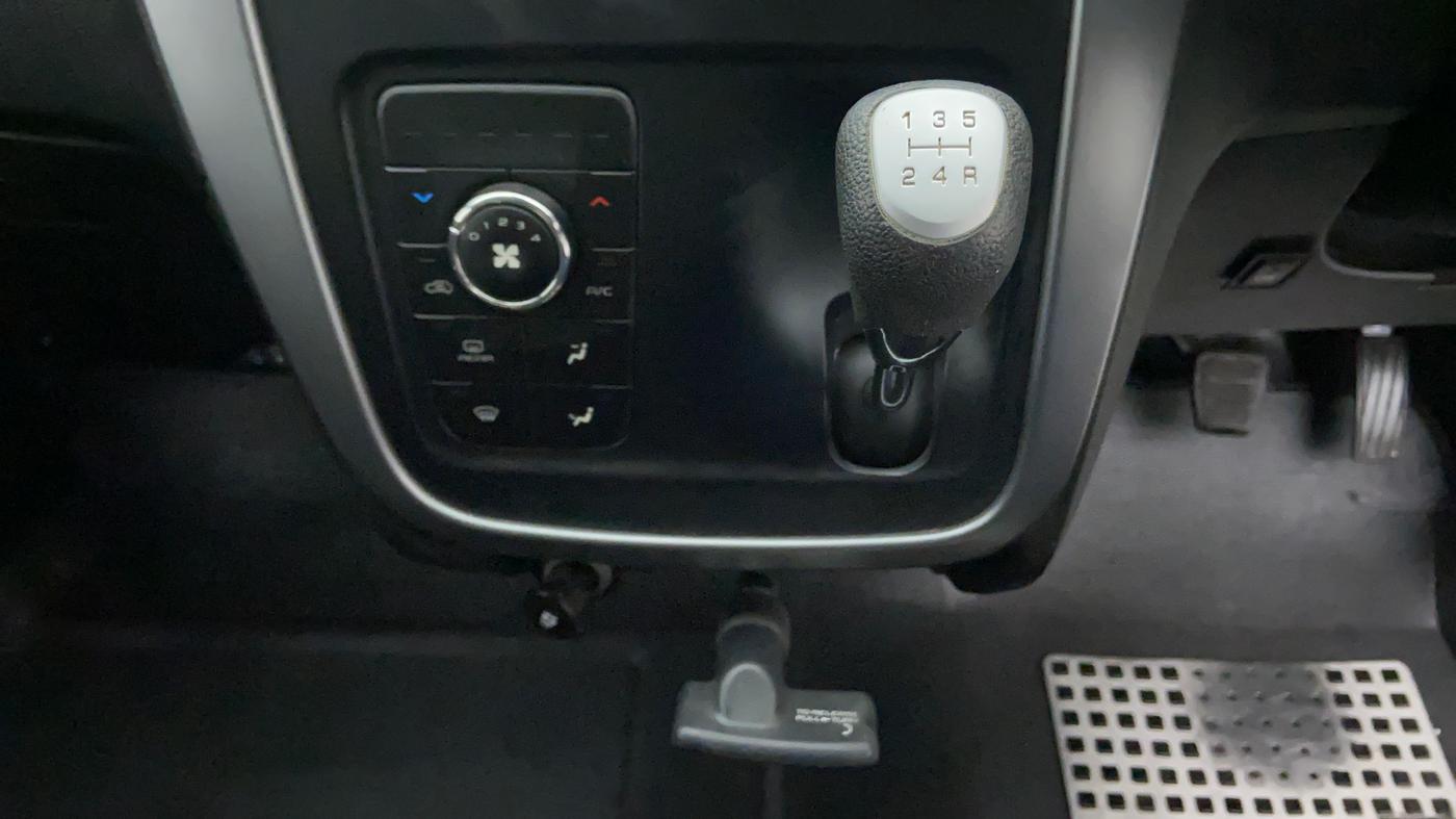 2018 Mahindra KUV 100 NXT K8 D 6 SEATER, Diesel, Manual, 20,768 km, Gear Lever