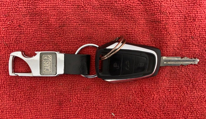 2018 Mahindra KUV 100 NXT K8 D 6 SEATER, Diesel, Manual, 20,768 km, Key Close Up