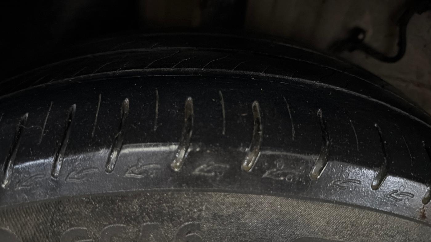 2024 Tata ALTROZ XM PLUS CNG, CNG, Manual, 61,558 km, Right Rear Tyre Tread
