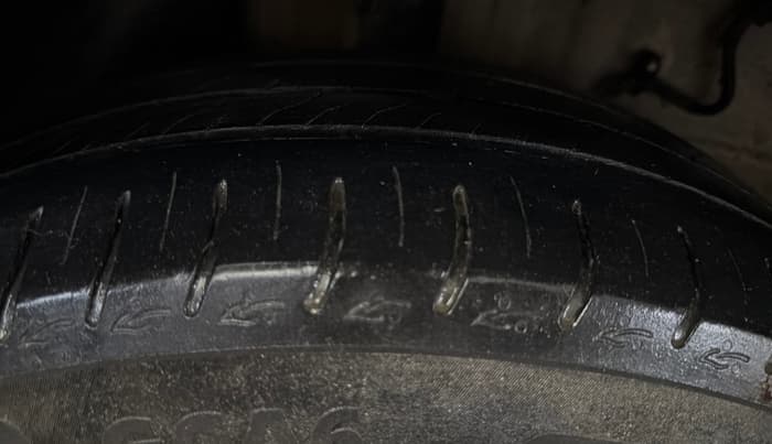 2024 Tata ALTROZ XM PLUS CNG, CNG, Manual, 61,558 km, Right Rear Tyre Tread