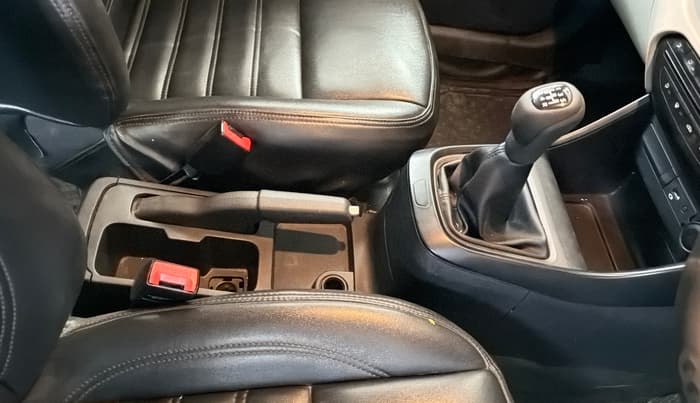 2024 Tata ALTROZ XM PLUS CNG, CNG, Manual, 61,558 km, Gear Lever