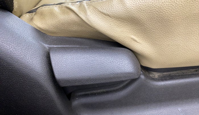 2015 Hyundai Verna FLUIDIC 1.6 CRDI S 4S, Diesel, Manual, 1,11,010 km, Driver Side Adjustment Panel