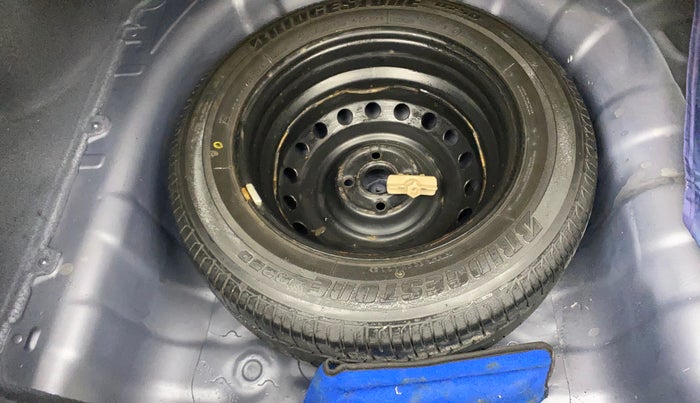 2015 Hyundai Verna FLUIDIC 1.6 CRDI S 4S, Diesel, Manual, 1,11,010 km, Spare Tyre