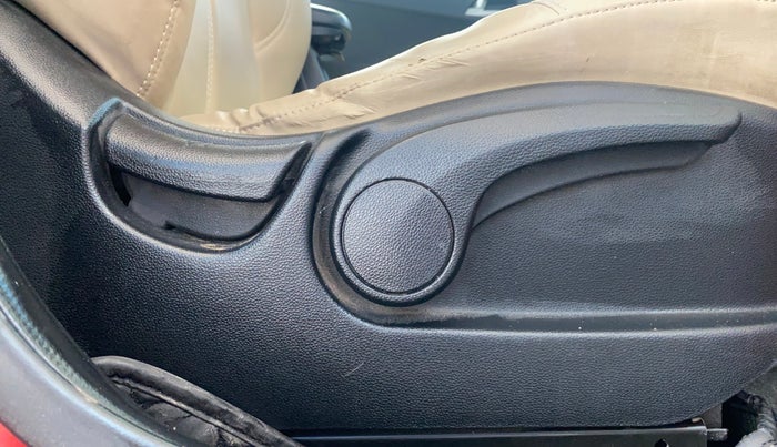 2018 Hyundai Creta SX 1.6 PETROL, Petrol, Manual, 1,23,472 km, Driver Side Adjustment Panel