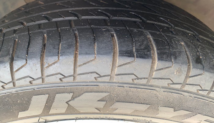 2018 Hyundai Creta SX 1.6 PETROL, Petrol, Manual, 1,23,472 km, Left Front Tyre Tread