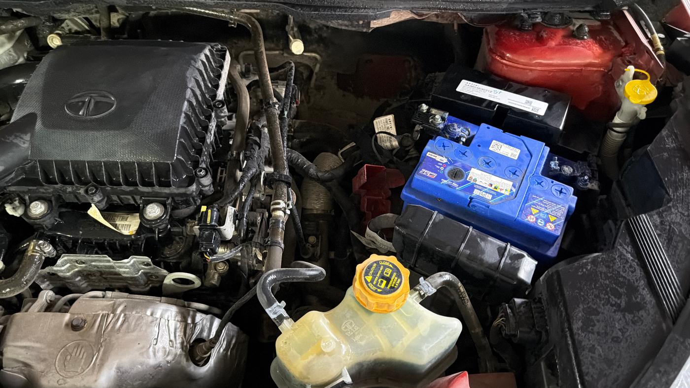 2020 Tata NEXON XM PETROL, Petrol, Manual, 65,255 km, Engine View - Left