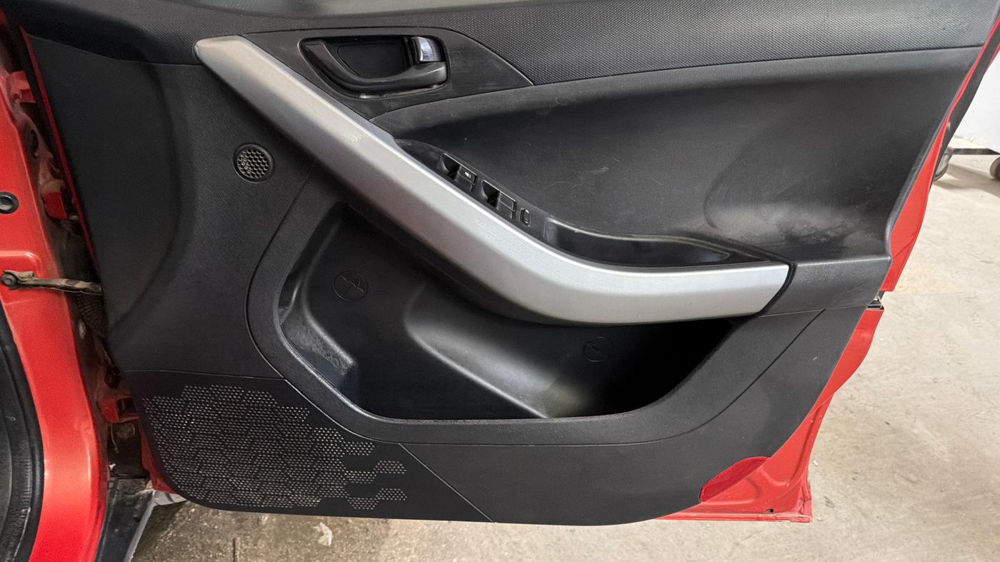 2020 Tata NEXON XM PETROL, Petrol, Manual, 65,255 km, Driver Side Door Panels Control