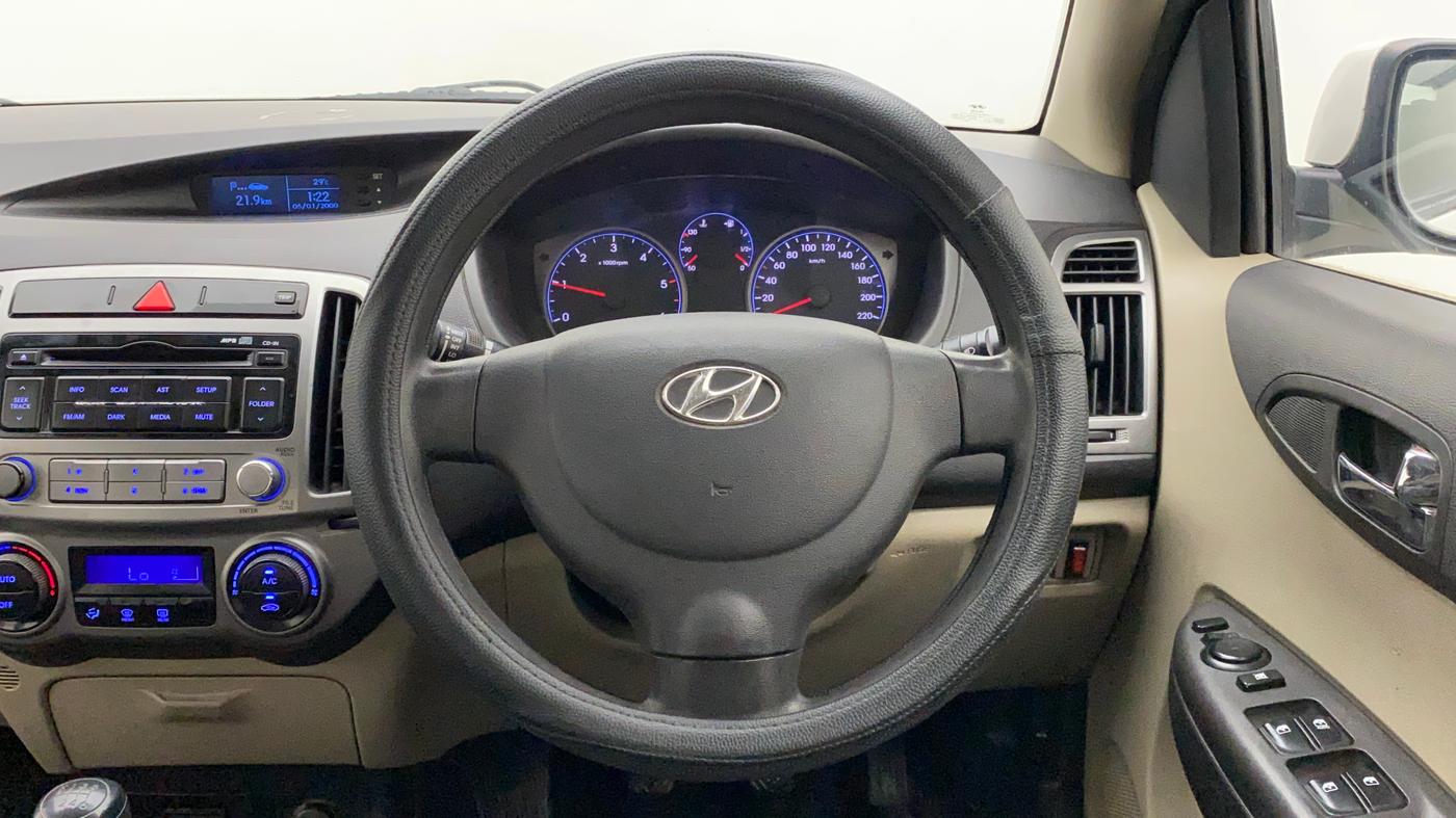 2013 Hyundai i20 MAGNA (O) 1.4 CRDI, Diesel, Manual, 94,514 km, Steering Wheel Close Up