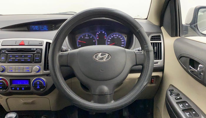 2013 Hyundai i20 MAGNA (O) 1.4 CRDI, Diesel, Manual, 94,514 km, Steering Wheel Close Up