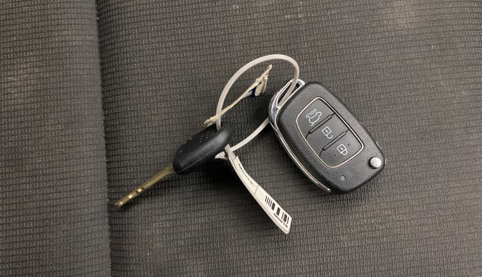 2021 Hyundai VENUE SX 1.0 TURBO, Petrol, Manual, 25,034 km, Key Close Up