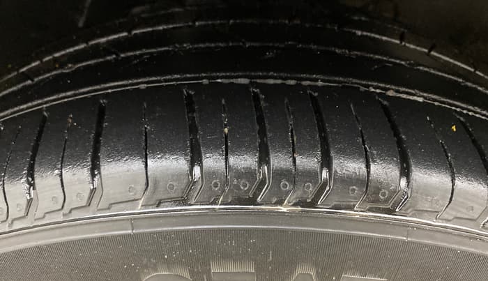 2021 Hyundai VENUE SX 1.0 TURBO, Petrol, Manual, 25,034 km, Left Front Tyre Tread