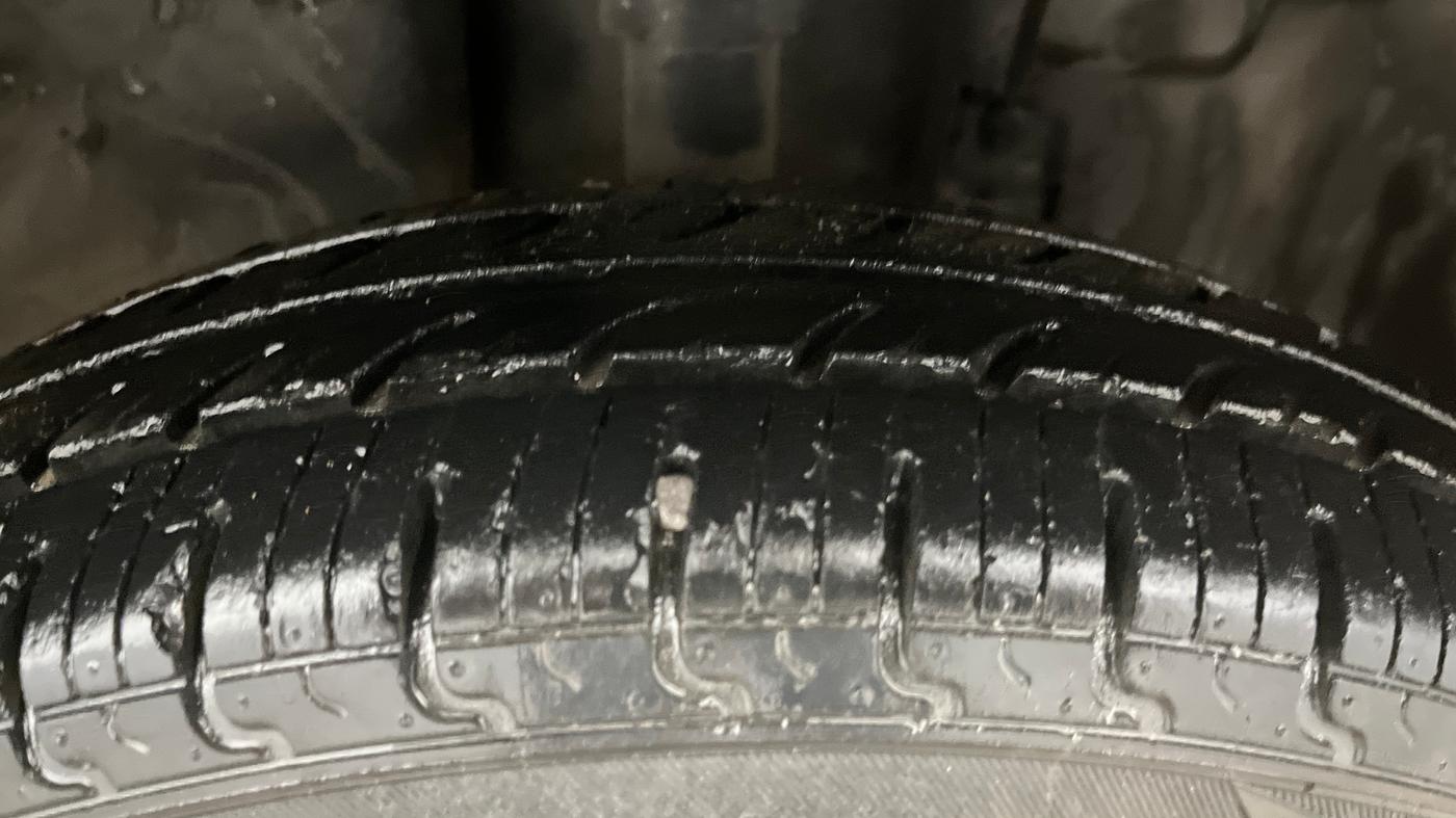 2016 Renault Kwid RXT 0.8, Petrol, Manual, 17,534 km, Right Front Tyre Tread