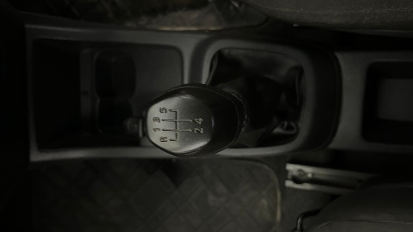 2016 Renault Kwid RXT 0.8, Petrol, Manual, 17,534 km, Gear Lever