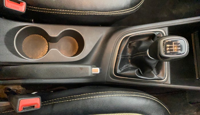 2017 Hyundai Verna 1.6 VTVT SX O, Petrol, Manual, 81,006 km, Gear Lever