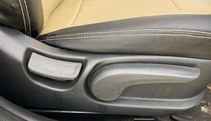 2017 Hyundai Verna 1.6 VTVT SX O, Petrol, Manual, 81,006 km, Driver Side Adjustment Panel