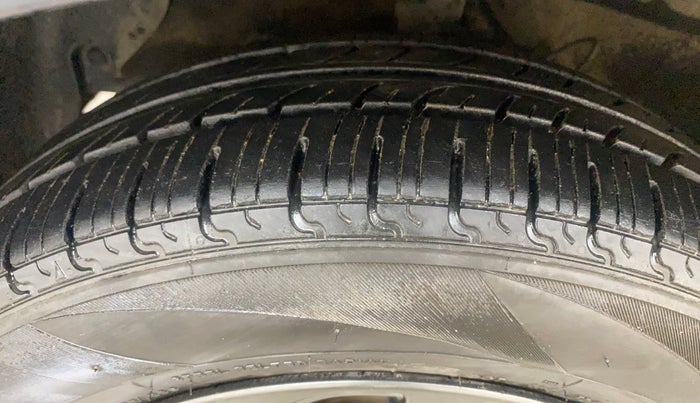 2020 Hyundai GRAND I10 NIOS SPORTZ 1.2 KAPPA VTVT, Petrol, Manual, 61,712 km, Left Front Tyre Tread