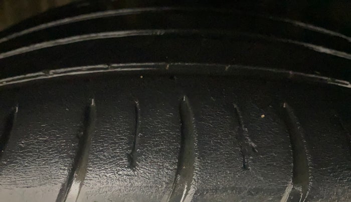 2021 Skoda KUSHAQ STYLE 1.5L TSI MT, Petrol, Manual, 45,807 km, Right Front Tyre Tread