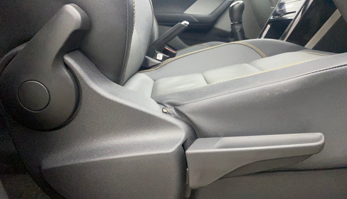 2021 Skoda KUSHAQ STYLE 1.5L TSI MT, Petrol, Manual, 45,807 km, Driver Side Adjustment Panel