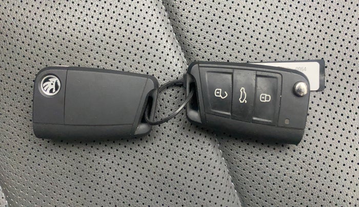 2021 Skoda KUSHAQ STYLE 1.5L TSI MT, Petrol, Manual, 45,807 km, Key Close Up