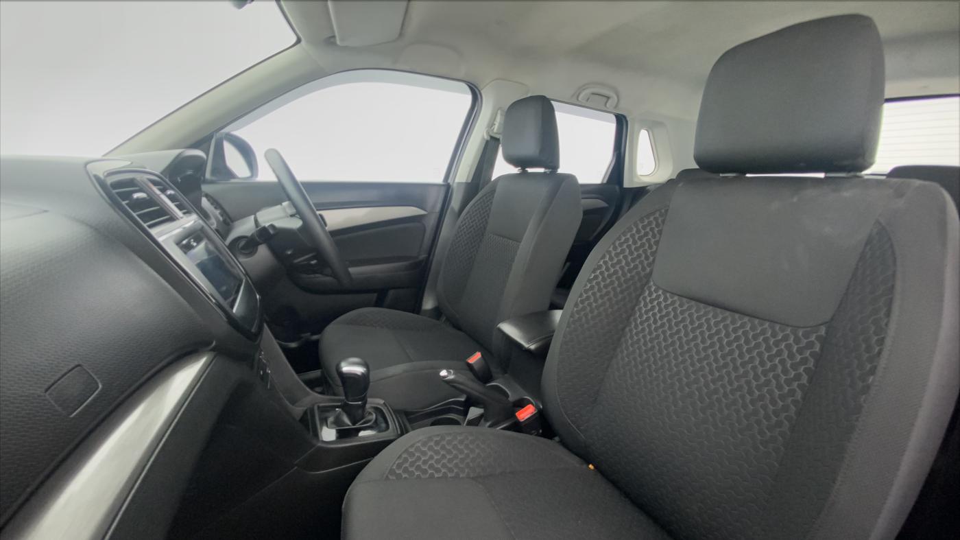 2018 Maruti Vitara Brezza ZDI + AMT, Diesel, Automatic, 91,296 km, Right Side Front Door Cabin