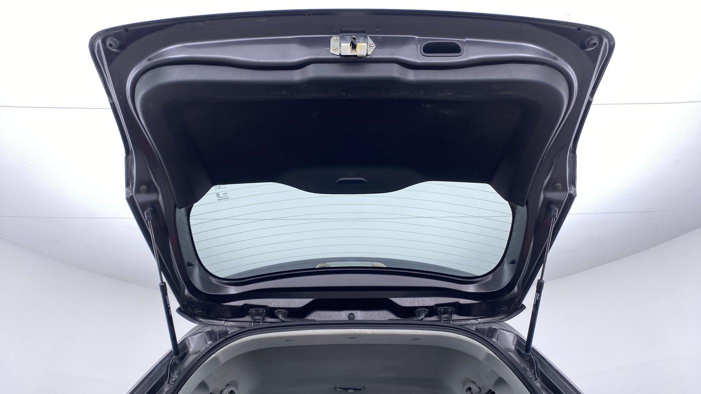 2018 Maruti Vitara Brezza ZDI + AMT, Diesel, Automatic, 91,296 km, Boot Door Open