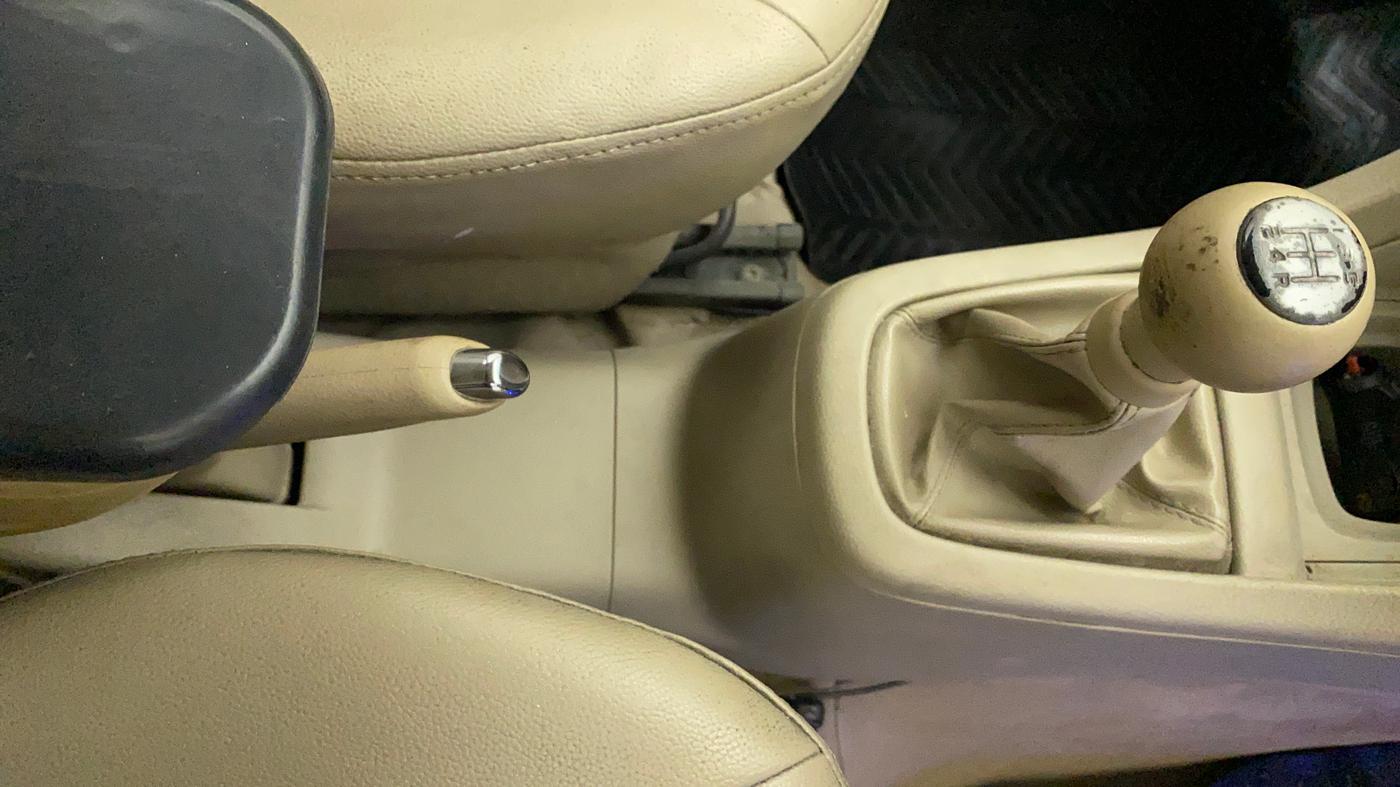 2014 Maruti Ertiga VXI CNG, CNG, Manual, 60,962 km, Gear Lever