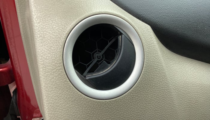 2014 Maruti Celerio VXI AMT, Petrol, Automatic, 64,820 km, AC Unit - Front vent has minor damage