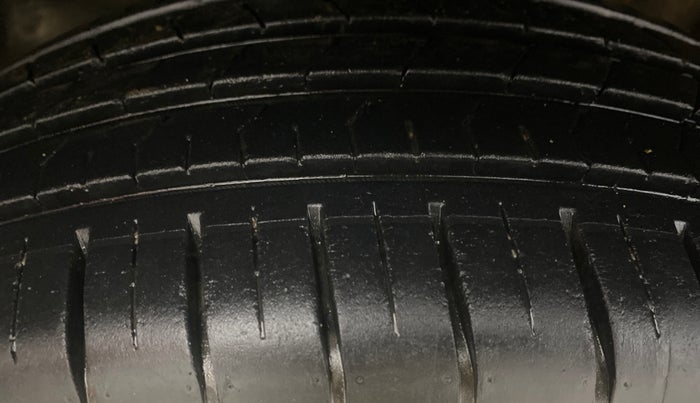 2022 Tata PUNCH CREATIVE  AMT, Petrol, Automatic, 26,293 km, Right Rear Tyre Tread