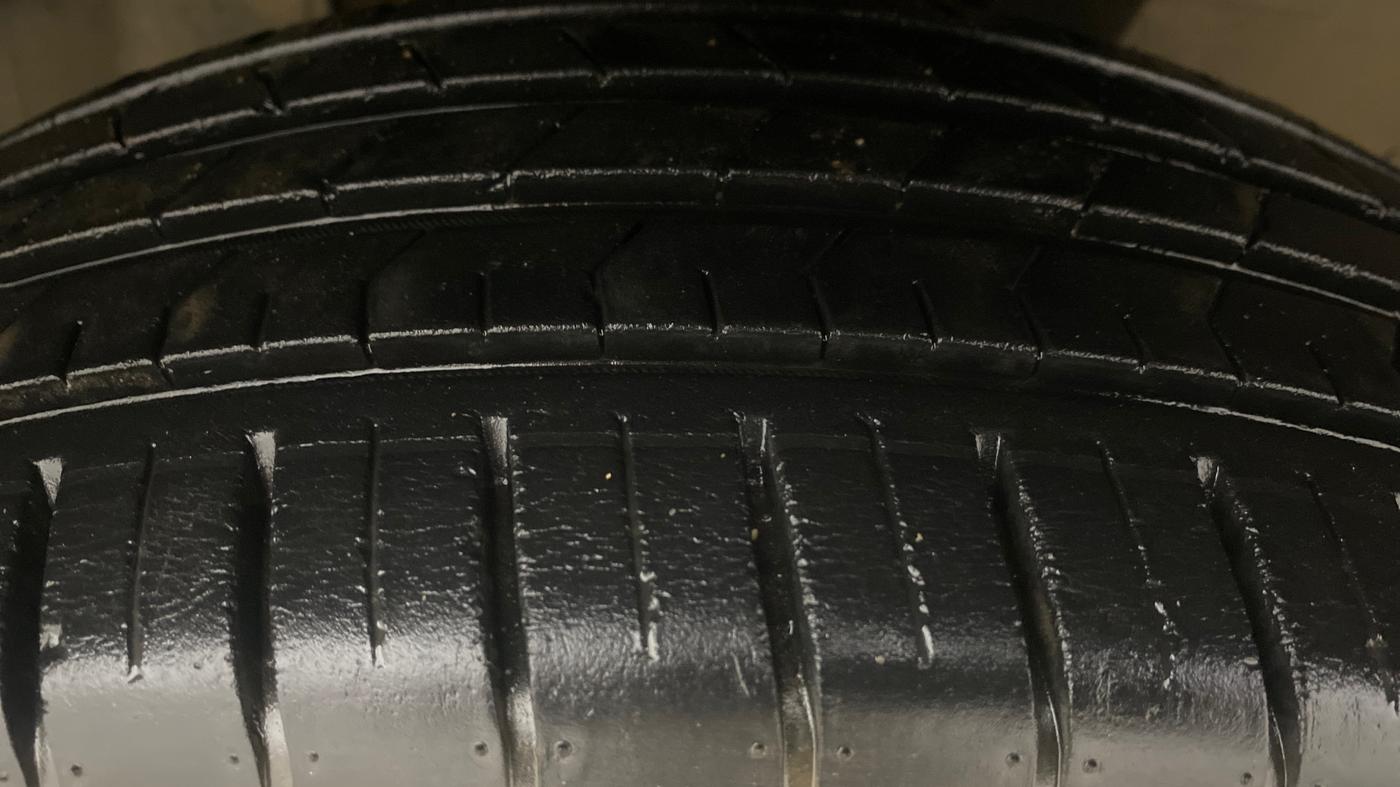 2022 Tata PUNCH CREATIVE  AMT, Petrol, Automatic, 26,293 km, Right Front Tyre Tread