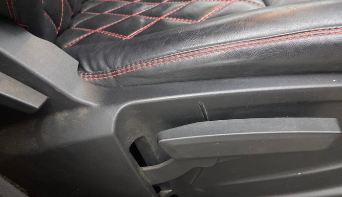 2022 Tata PUNCH CREATIVE  AMT, Petrol, Automatic, 26,293 km, Driver Side Adjustment Panel