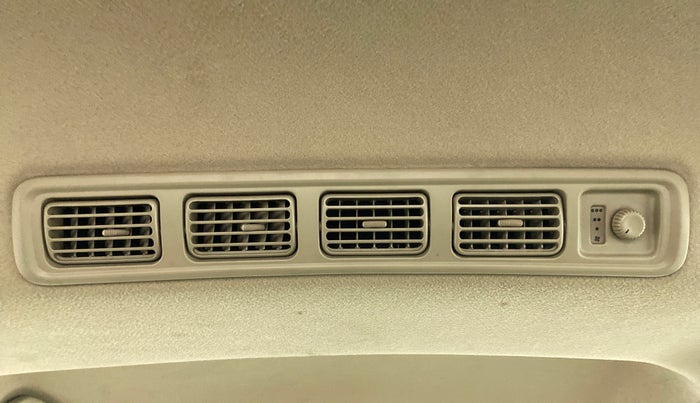 2012 Maruti Ertiga ZXI, Petrol, Manual, 74,927 km, Rear AC Vents