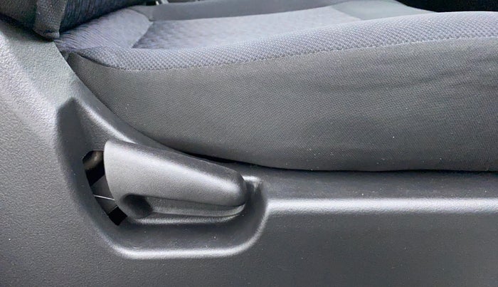 2013 Maruti Wagon R Stingray LXI, Petrol, Manual, 58,662 km, Driver Side Adjustment Panel